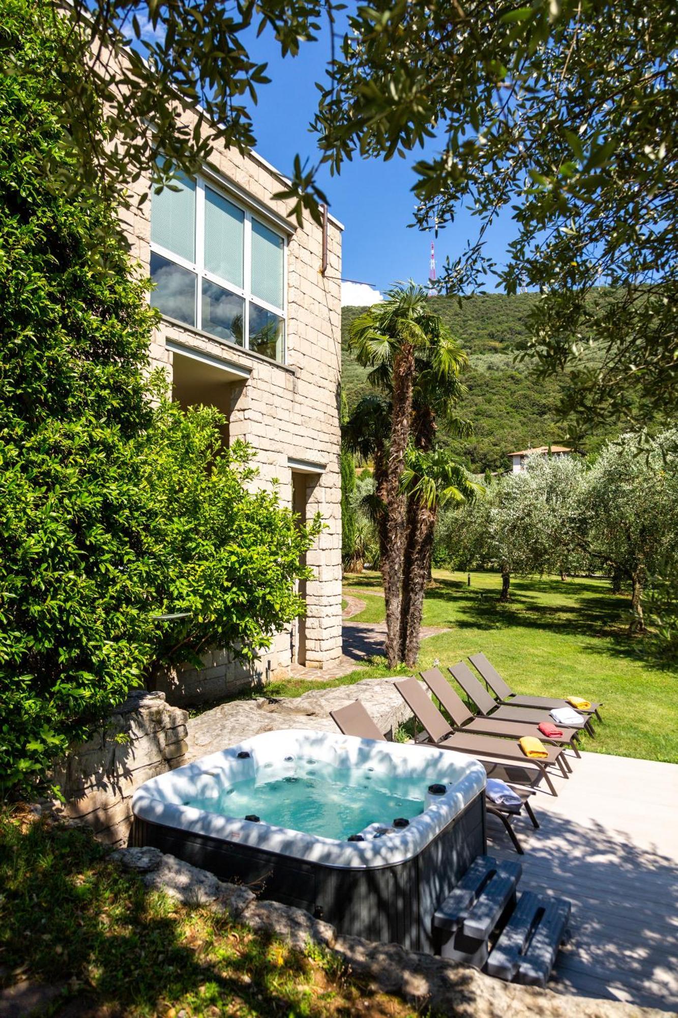 Lake House La Gemma Riva del Garda Ngoại thất bức ảnh