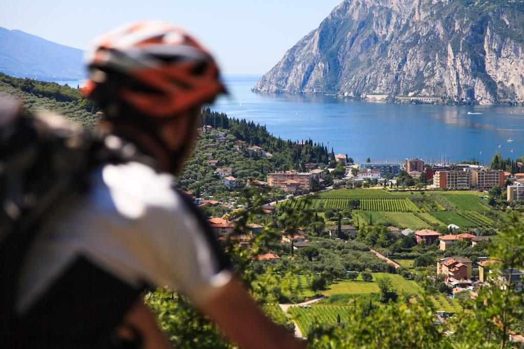 Lake House La Gemma Riva del Garda Ngoại thất bức ảnh